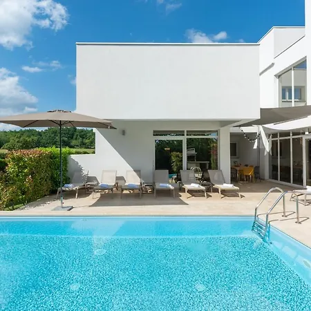 Kate Istria Villa