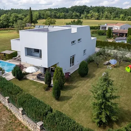 Kate Istria Villa *