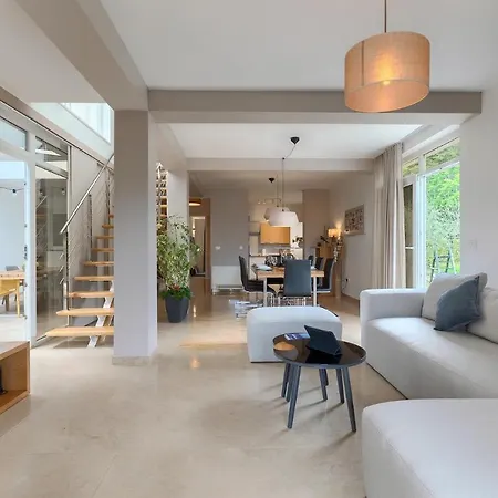 Kate Istria Villa
